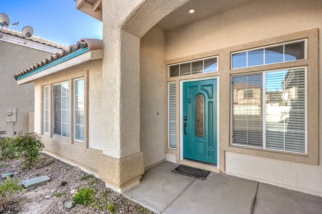 $2,495 | 657 Canyon Crest Drive, Las Vegas, NV 89123