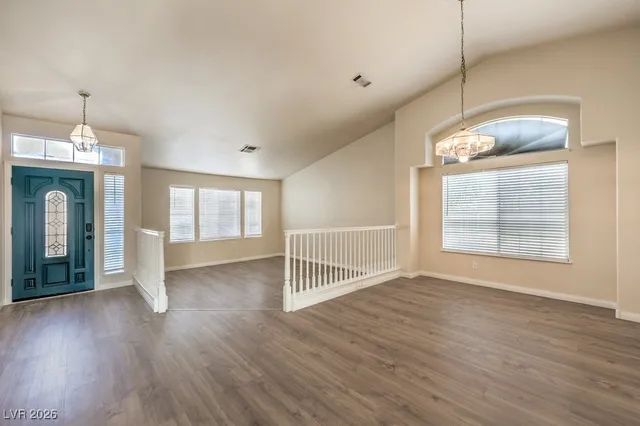 $2,495 | 657 Canyon Crest Drive, Las Vegas, NV 89123