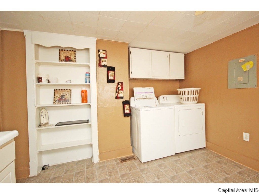 2910 South 13th Street Springfield, IL 62703 - Photo 18 of 25