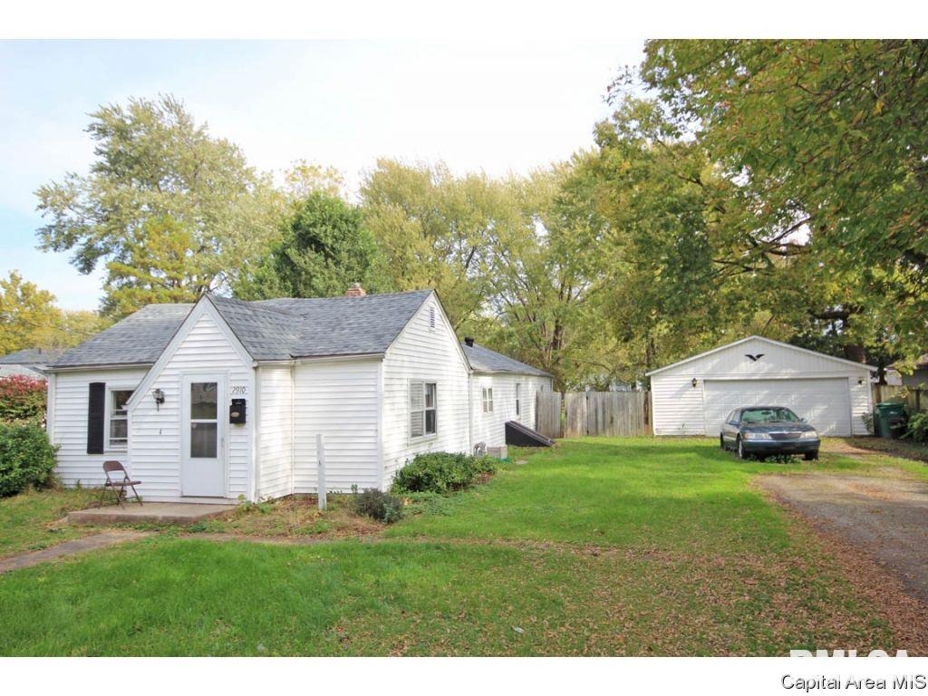 2910 South 13th Street Springfield, IL 62703 - Photo 2 of 25