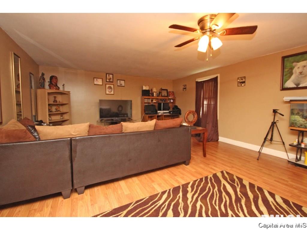 2910 South 13th Street Springfield, IL 62703 - Photo 6 of 25