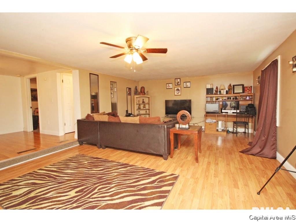 2910 South 13th Street Springfield, IL 62703 - Photo 7 of 25
