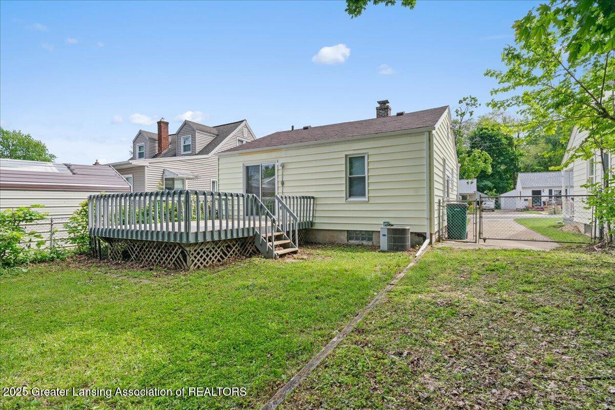 1200 West Rundle Avenue Lansing, MI 48910 - Photo 6 of 28 06-Media Jett - 06