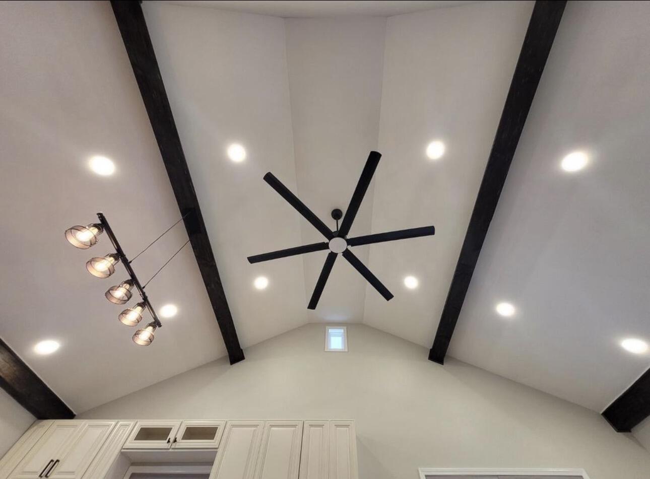 355 South Howard Street Gary, IN 46403 - Photo 7 of 16 a very nice looking light