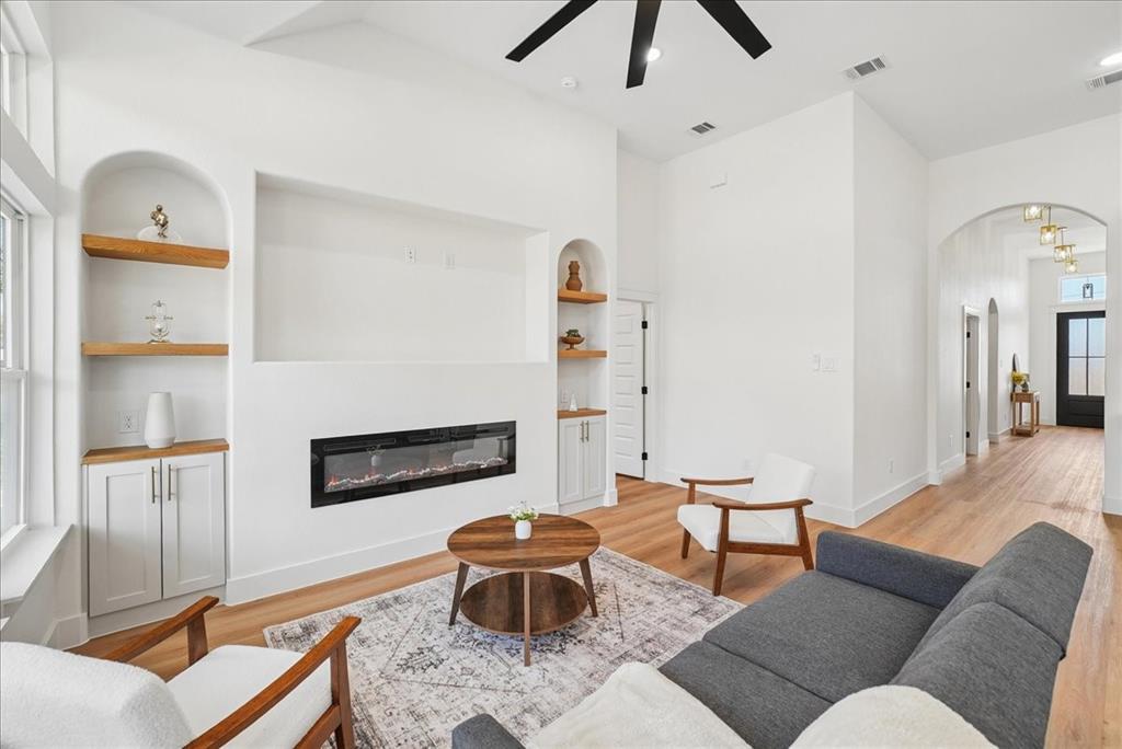 5629 Oak Grove Road Fort Worth, TX 76134 - Photo 19 of 30 Gallery Image 19