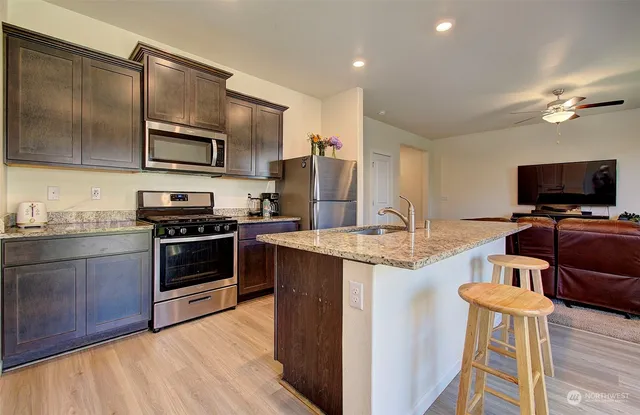 $499,900 | 1303 West 17th Avenue, La Center, WA 98629