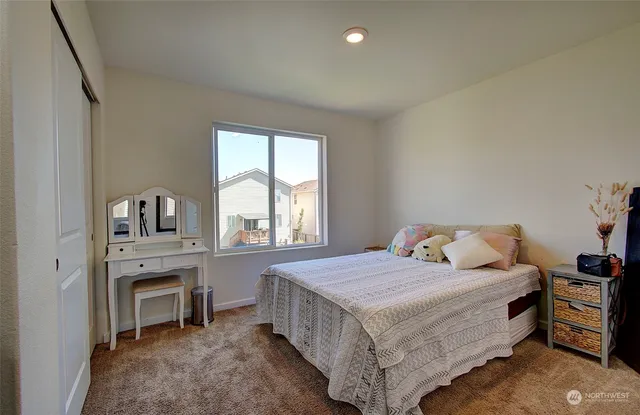 $499,900 | 1303 West 17th Avenue, La Center, WA 98629