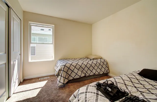 $499,900 | 1303 West 17th Avenue, La Center, WA 98629