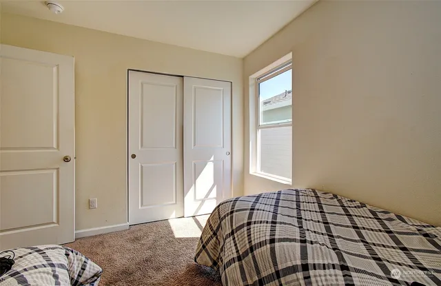 $499,900 | 1303 West 17th Avenue, La Center, WA 98629