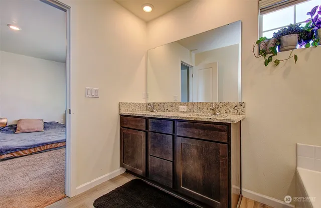 $499,900 | 1303 West 17th Avenue, La Center, WA 98629