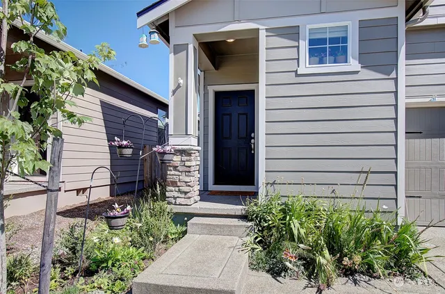 $499,900 | 1303 West 17th Avenue, La Center, WA 98629