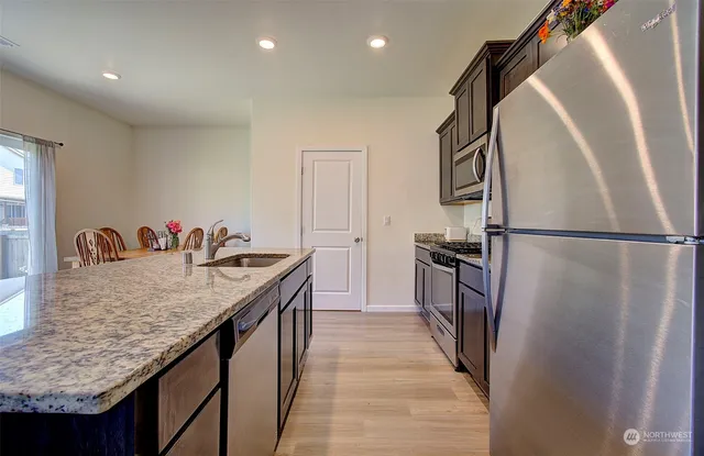 $499,900 | 1303 West 17th Avenue, La Center, WA 98629