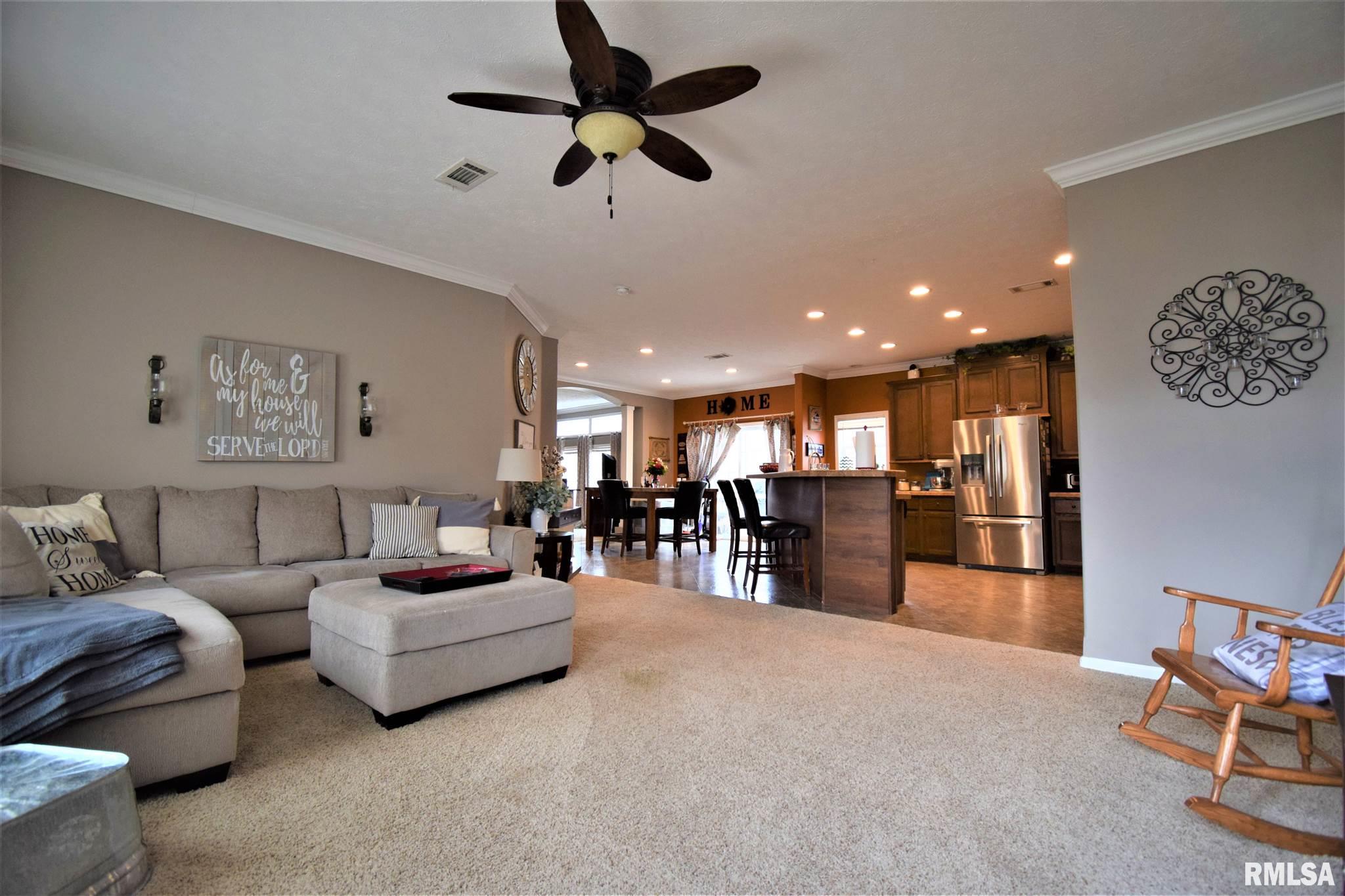 16572 East Knox Road Mount Vernon, IL 62864 - Photo 4 of 31
