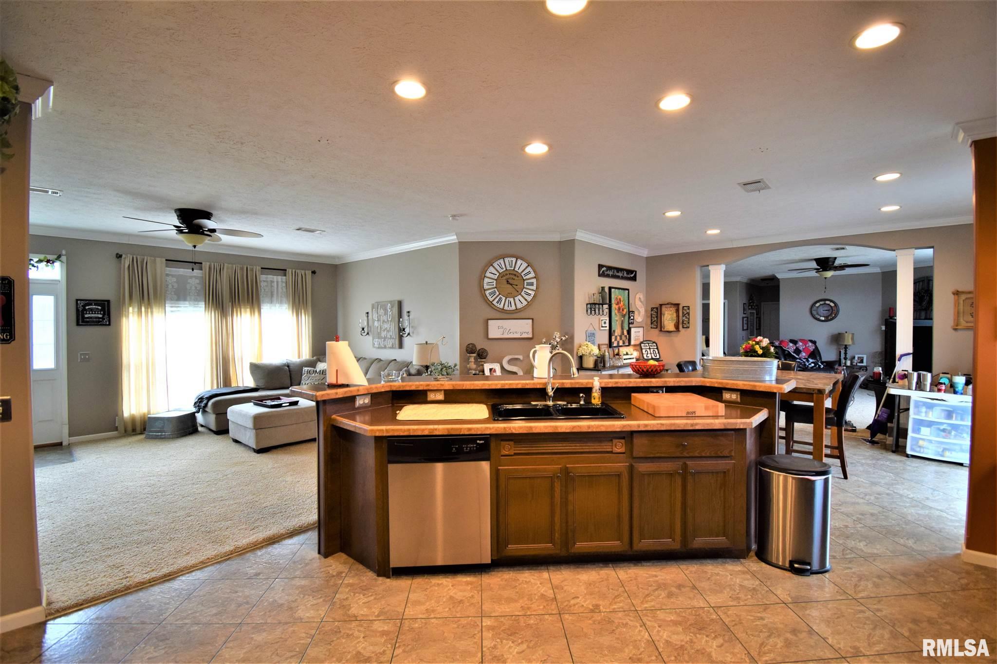 16572 East Knox Road Mount Vernon, IL 62864 - Photo 8 of 31