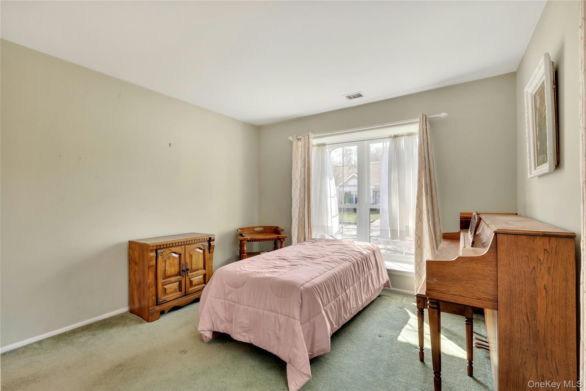 82 Glen Drive Ridge, NY 11961 - Photo 11 of 26