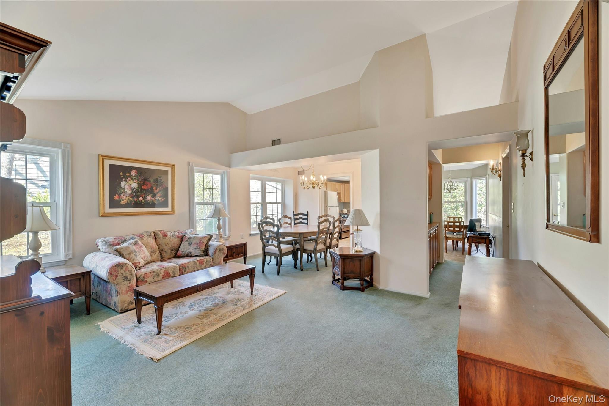 82 Glen Drive Ridge, NY 11961 - Photo 26 of 26 Open flowing floor plan.