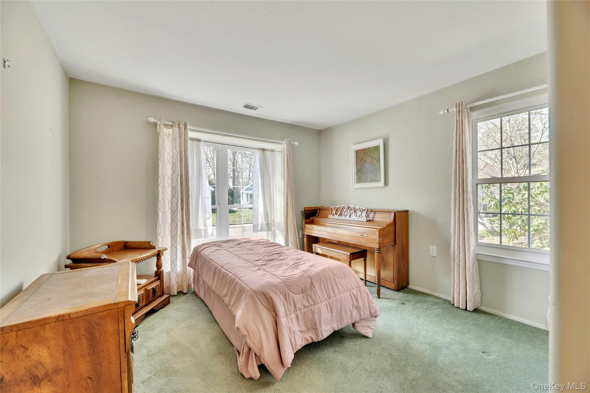 82 Glen Drive Ridge, NY 11961 - Photo 10 of 26