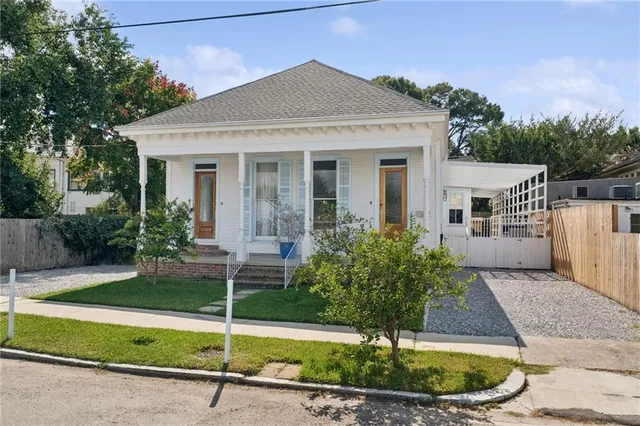$3,800 | 4320 Lasalle Street, New Orleans, LA 70115
