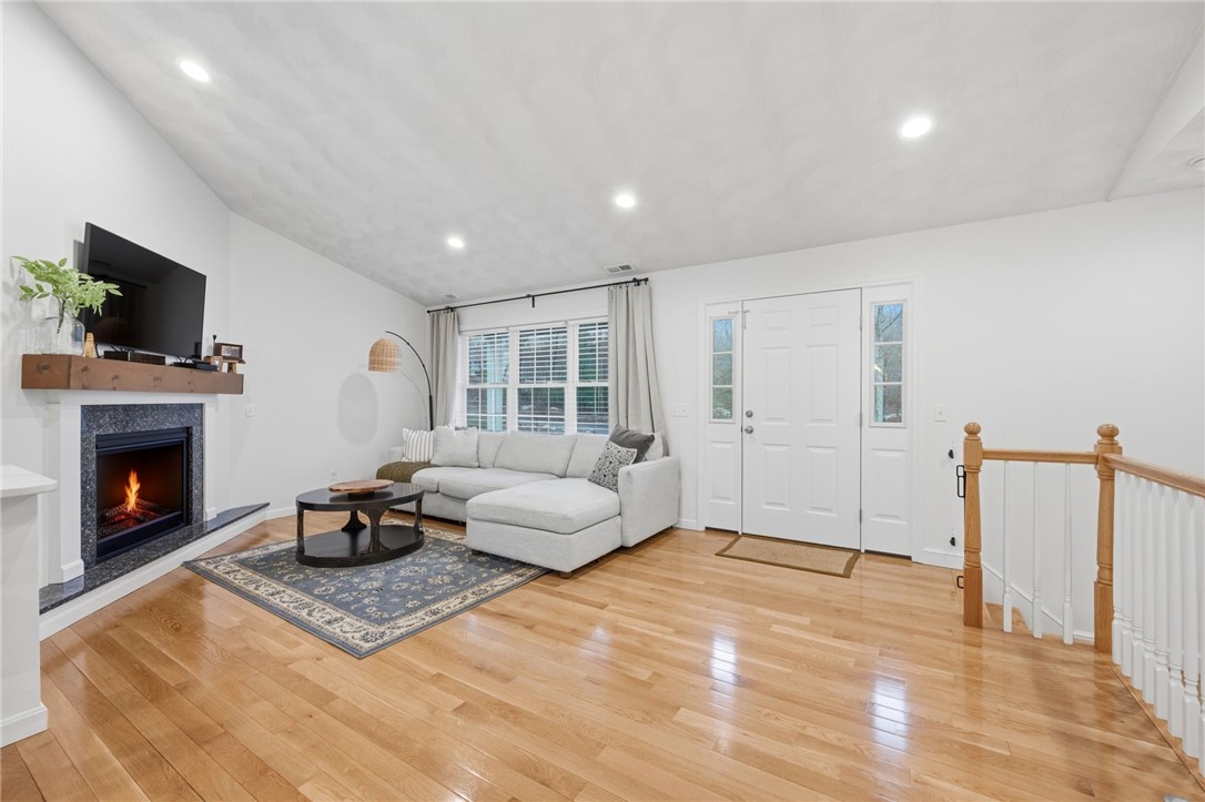380 Ledge Road Coventry, RI 02816 - Photo 16 of 50
