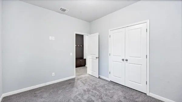 $2,300 | 1941 Colonial Avenue, New Braunfels, TX 78130