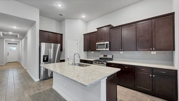 $2,300 | 1941 Colonial Avenue, New Braunfels, TX 78130