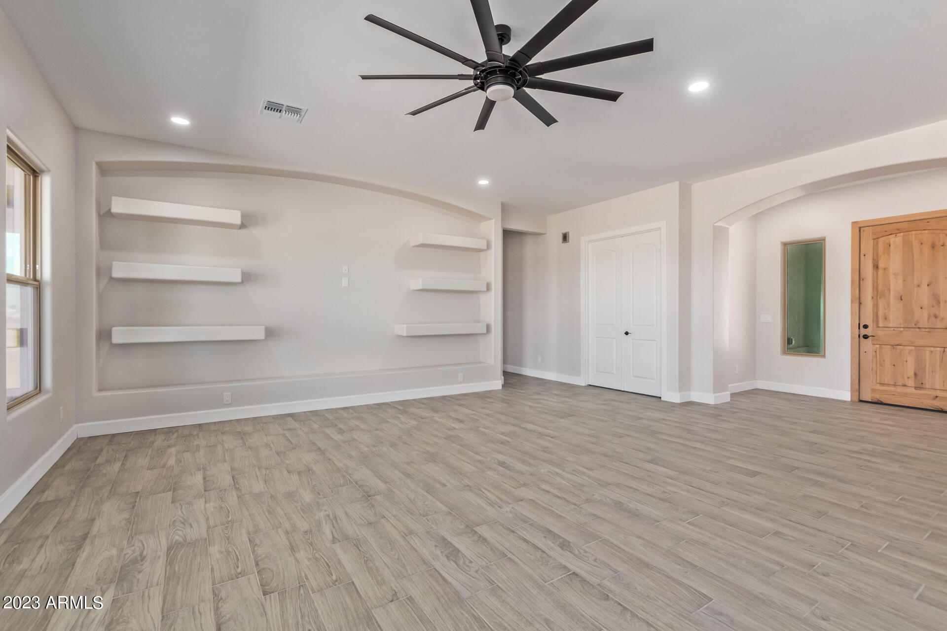 24044 West Redbird Road Wittmann, AZ 85361 - Photo 10 of 28 09 REDBIRD Livinv room 3