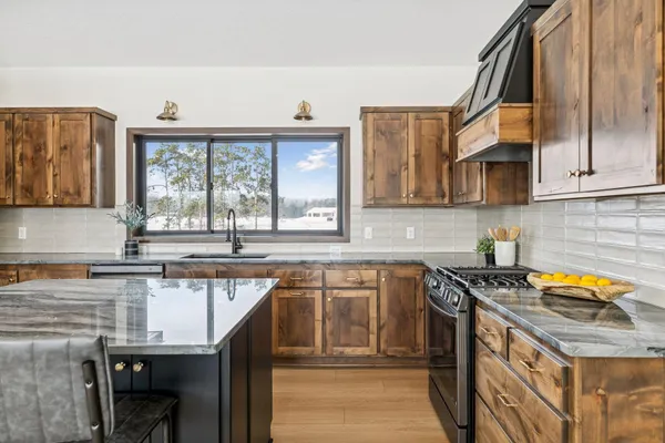 $648,450 | 4582 Verde Valley Road Northwest, Oak Grove, MN 55303