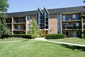 $239,900 | 1056 North Mill Street, Unit 304, Naperville, IL 60563
