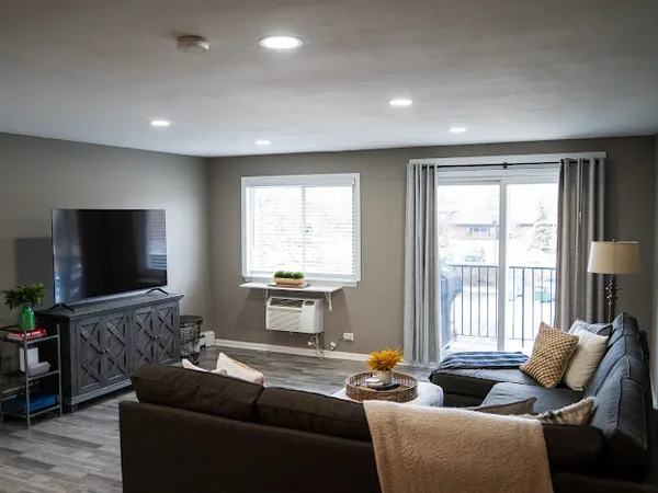 $239,900 | 1056 North Mill Street, Unit 304, Naperville, IL 60563