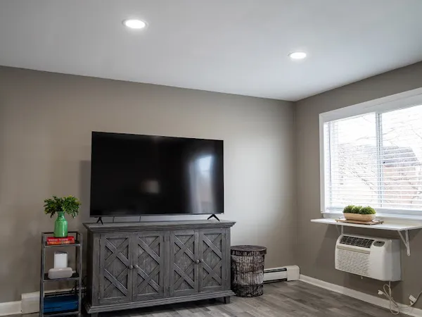 $239,900 | 1056 North Mill Street, Unit 304, Naperville, IL 60563