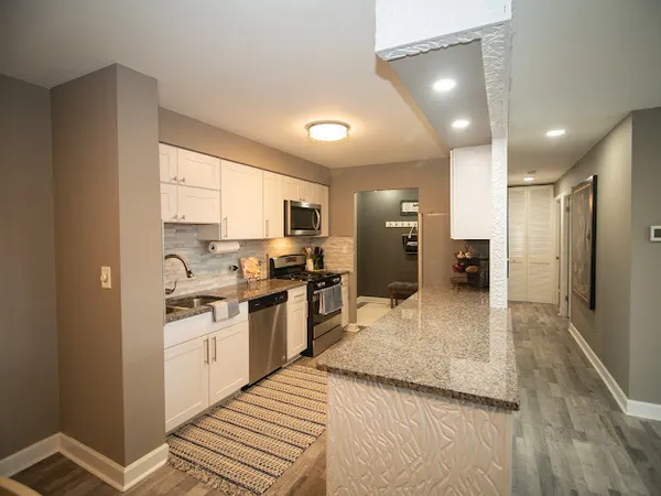 $239,900 | 1056 North Mill Street, Unit 304, Naperville, IL 60563