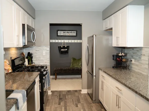 $239,900 | 1056 North Mill Street, Unit 304, Naperville, IL 60563