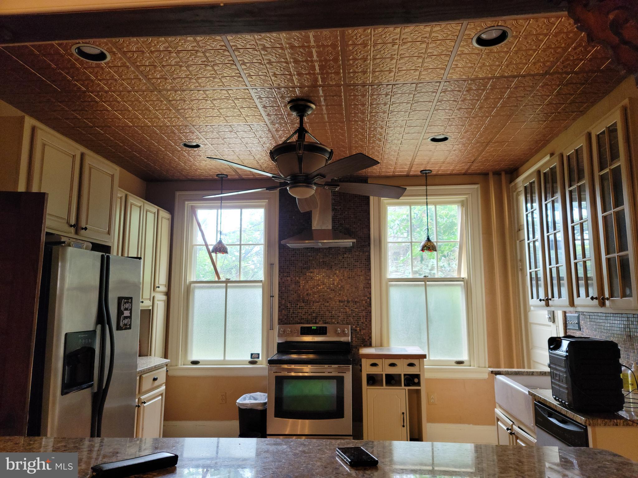 2621 Talbot Road Baltimore, MD 21216 - Photo 5 of 24