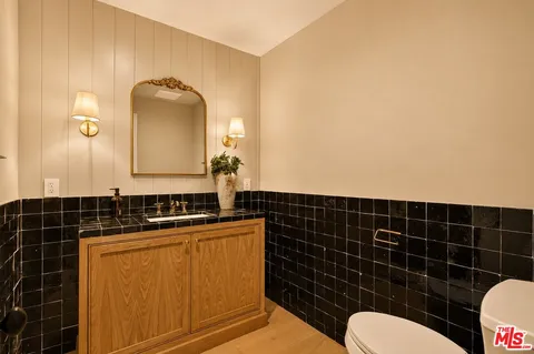 $3,195,000 | 12610 Sarah Street, Studio City, CA 91604