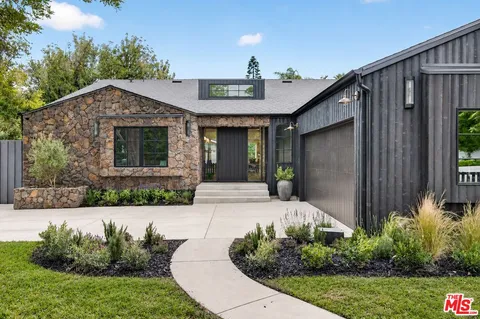 $3,195,000 | 12610 Sarah Street, Studio City, CA 91604