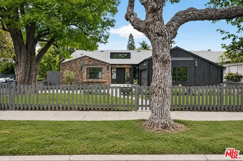$3,195,000 | 12610 Sarah Street, Studio City, CA 91604