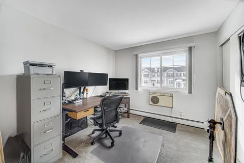 $236,000 | 101 North Lincoln Lane, Unit 2A, Arlington Heights, IL 60004