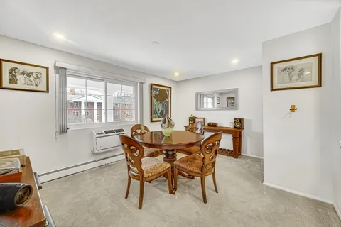 $236,000 | 101 North Lincoln Lane, Unit 2A, Arlington Heights, IL 60004