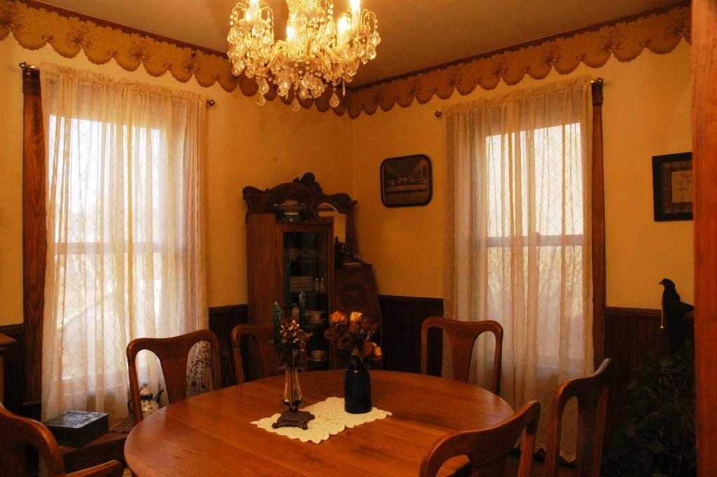 36 Farmington Road Strong, ME 04983 - Photo 13 of 50 Dining Lighting