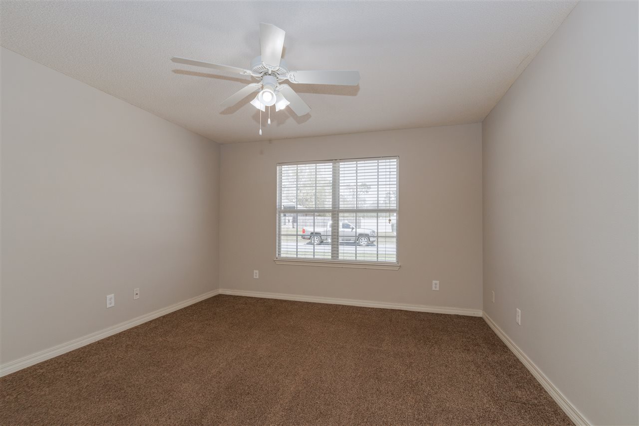 8809 Bluebell Street Milton, FL 32583 - Photo 8 of 40