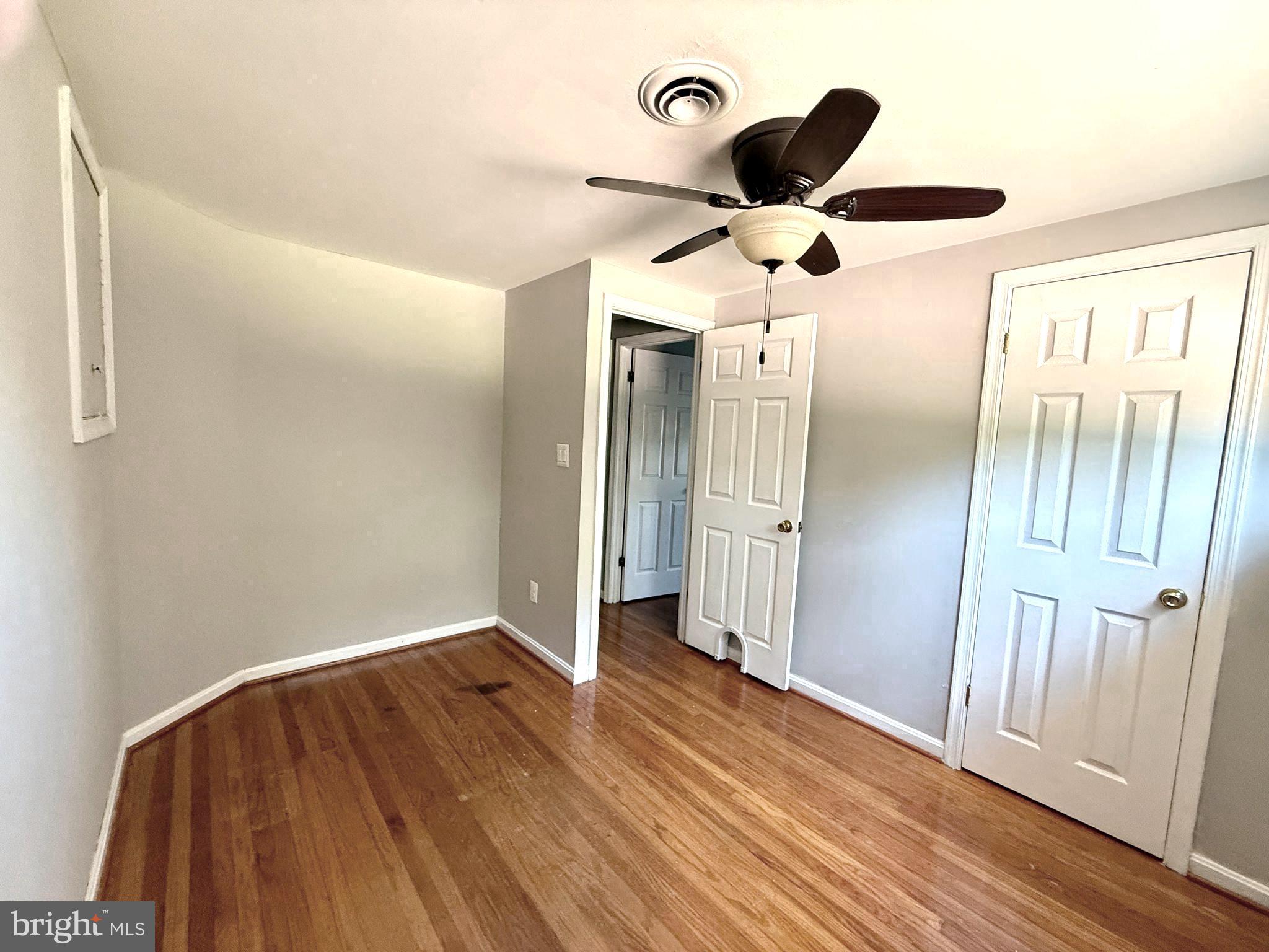 5720 Oakland Road Baltimore, MD 21227 - Photo 18 of 30