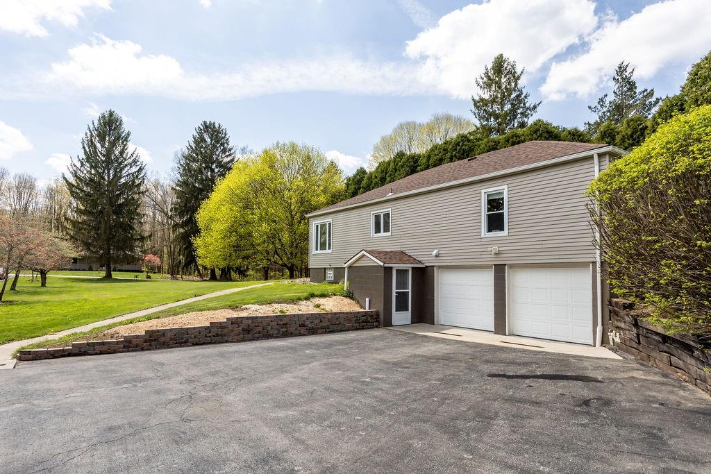 1907 Kings Chapel Road New Castle, PA 16105 - Photo 21 of 24 Gallery Image 21