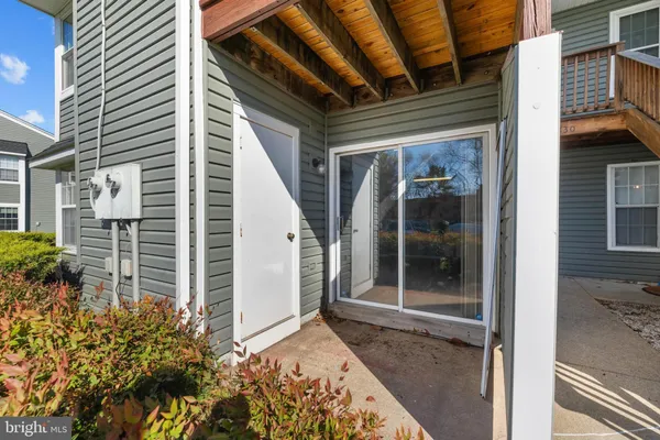 $2,200 | 8630 A Beekman Place, Unit 30A, Alexandria, VA 22309
