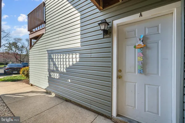 $2,200 | 8630 A Beekman Place, Unit 30A, Alexandria, VA 22309