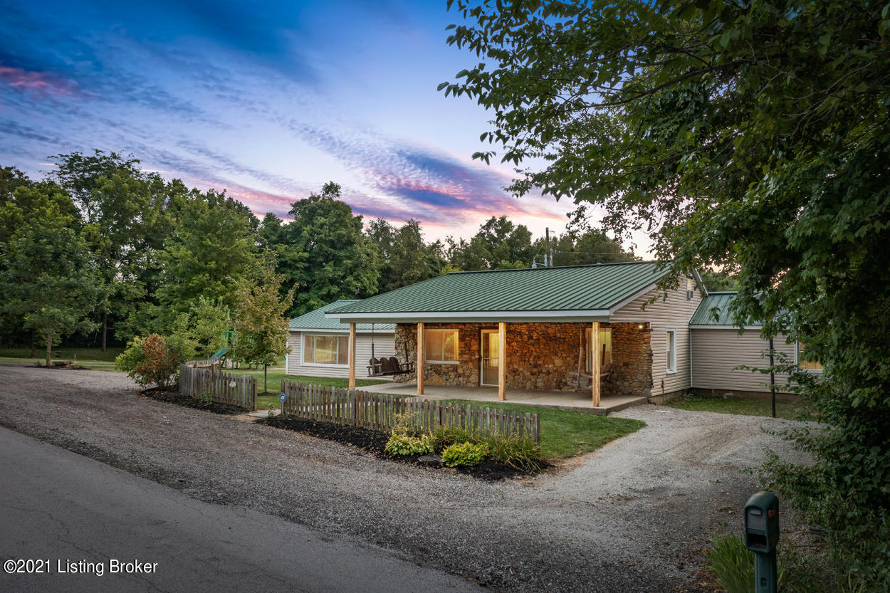 4167 Webb Road Simpsonville, KY 40067 - Photo 11 of 47 Other side twilight close up