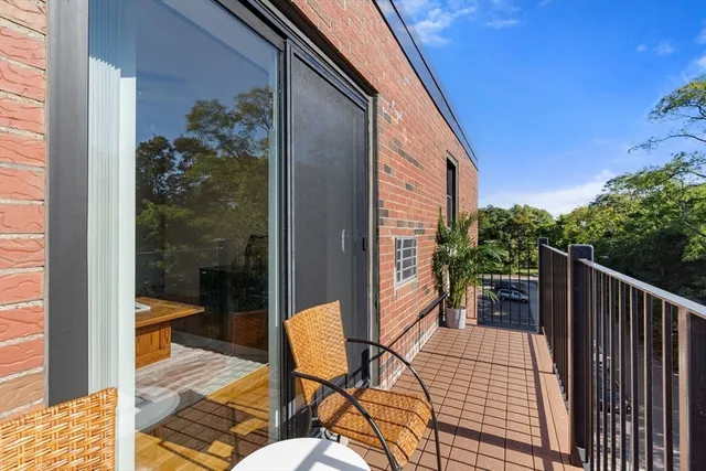 $2,750 | 22 Branchfield Street, Unit 41, Boston, MA 02124