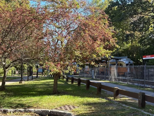 $2,750 | 22 Branchfield Street, Unit 41, Boston, MA 02124