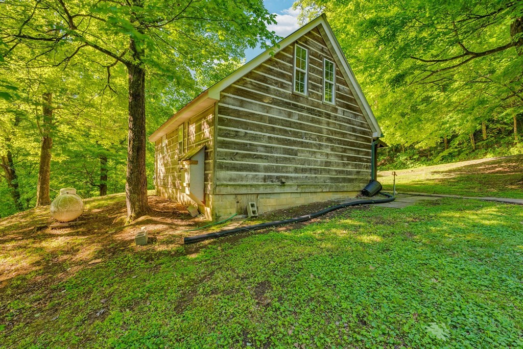 755 Woody Road Byrdstown, TN 38549 - Photo 23 of 37