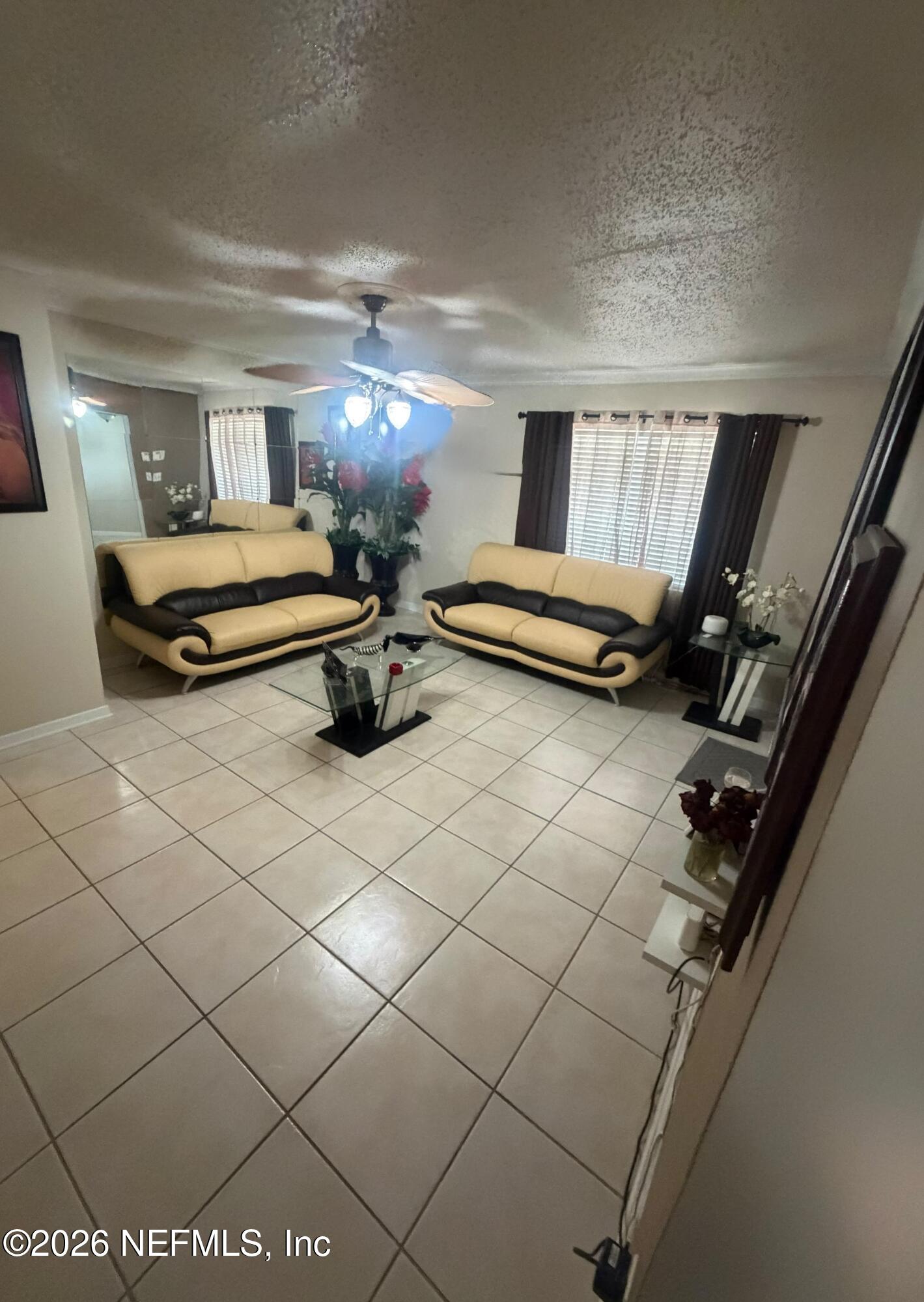 4127 Springwood Road Jacksonville, FL 32207 - Photo 5 of 63 c029ba3d-8f3e-49dd-aa01-37b93b272034