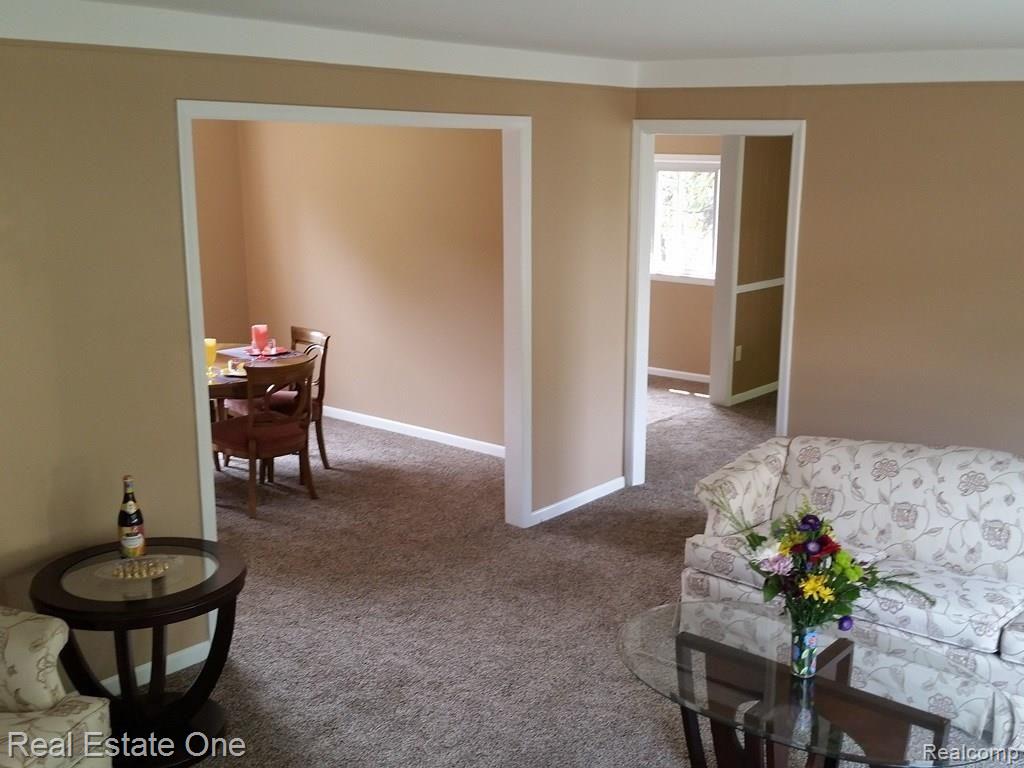 27 Millington Road Pleasant Ridge, MI 48069 - Photo 17 of 64 20170904_145317.jpg